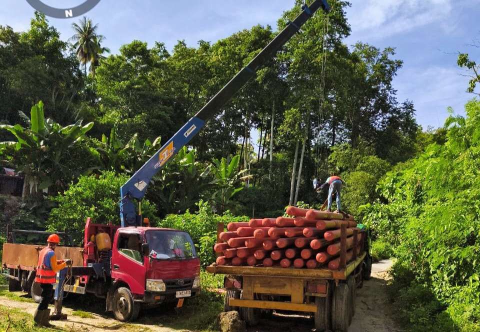 PLN Bangun Jaringan Listrik di Puncak Limehu, Target Selesai Sebelum Idul Fitri 2025