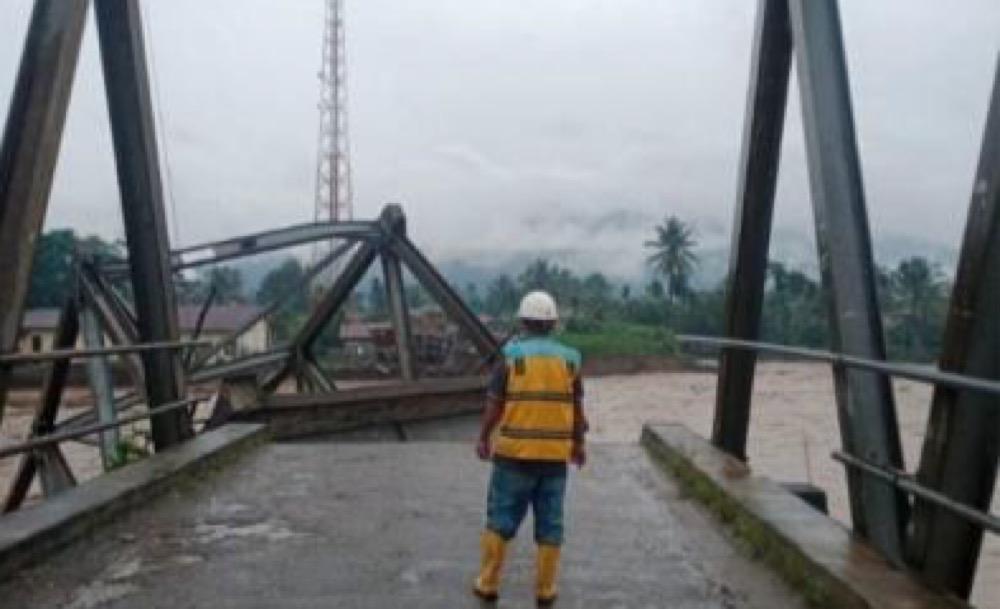 Jembatan Ambruk Terdampak Longsor, Akses Tol Medan-Kualanamu-Tebing Tinggi Terputus