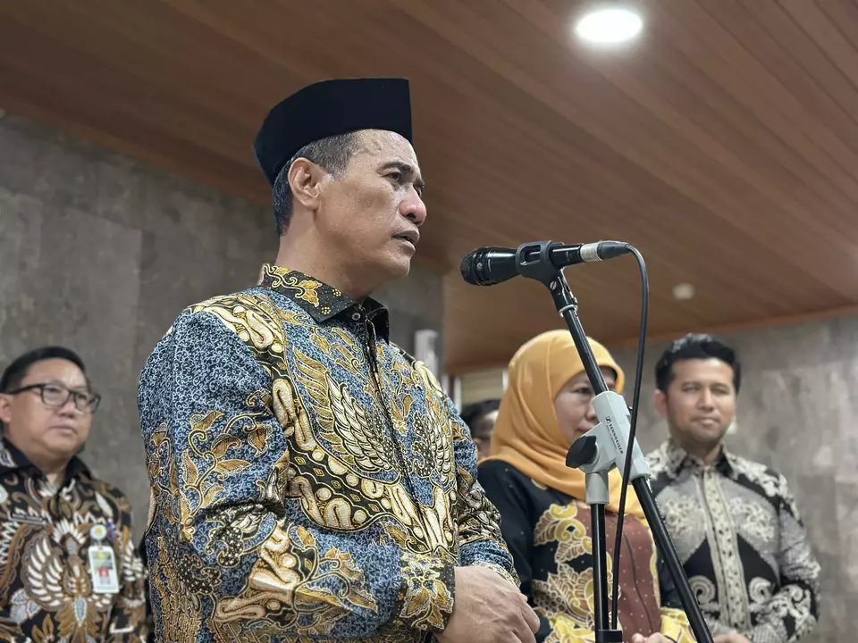 Pemerintah Salurkan 44.000 Ton Beras untuk Korban Banjir Sumatera