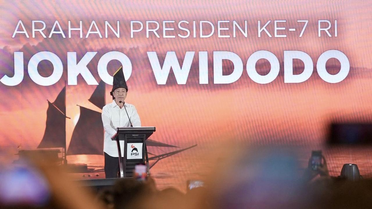 Raja Juli Antoni: Pak Jokowi Secara Legal Belum Masuk PSI
