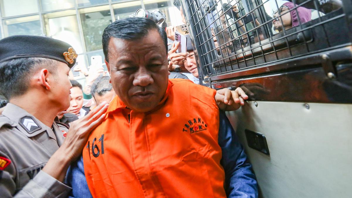 KPK Periksa Pejabat Kementerian dalam Kasus Bupati Kuansing