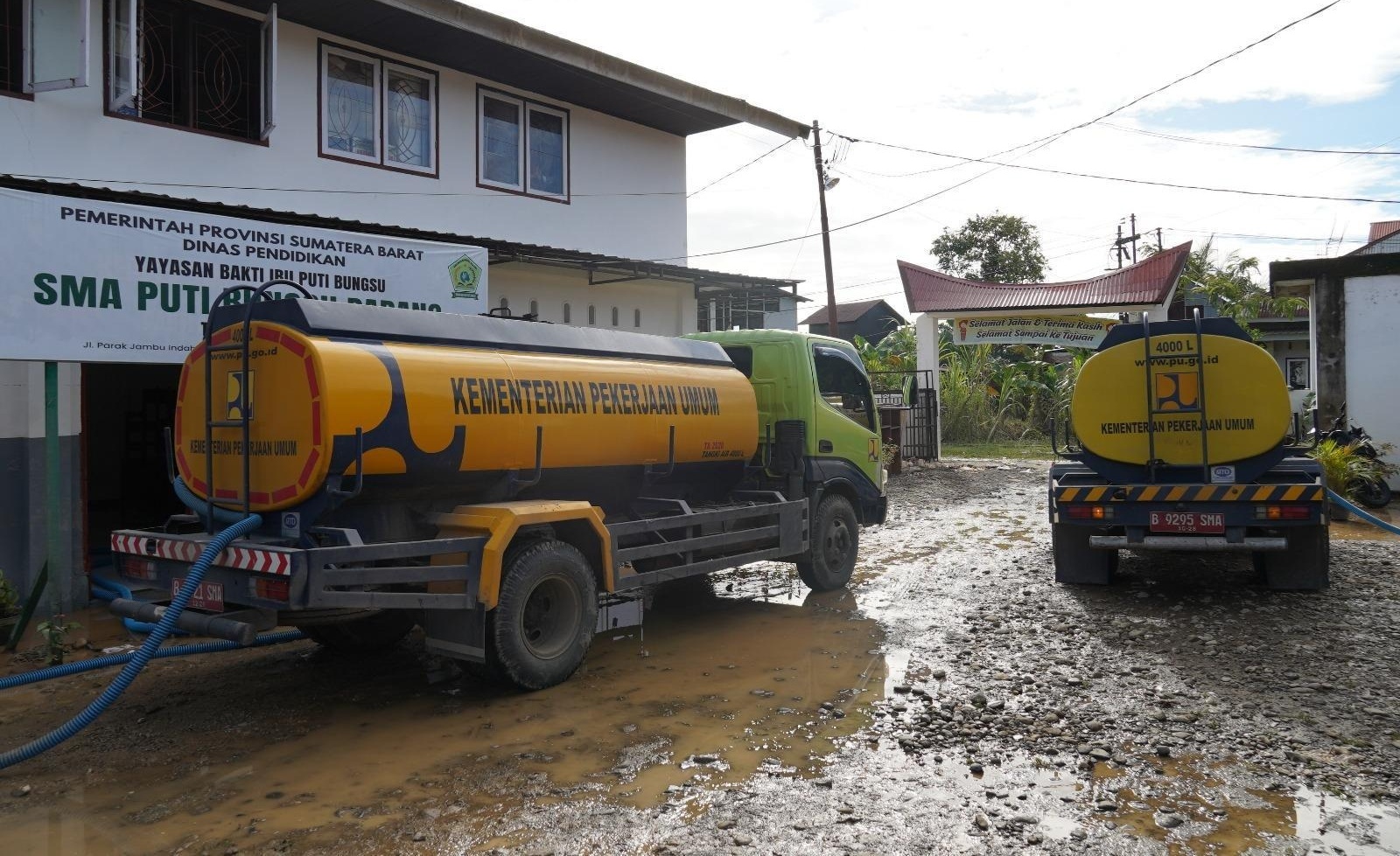 Kementerian PU Gerak Cepat Tangani Banjir di Padang, Kerahkan Pompa hingga Pulihkan Akses