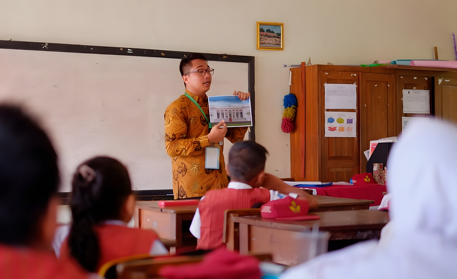 Pemerintah Perkuat Kesejahteraan dan Kualitas Guru Swasta demi Mutu Pendidikan Nasional